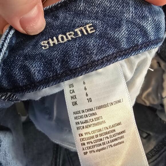 American Eagle Women's Raw Hem Stretch Shortie Denim Shorts Medium Wash Size 6 - Picture 7 of 10
